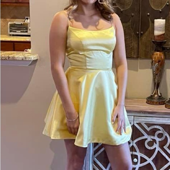 Yellow, Sherri Hill, Hoco  Dress, Size 4 - Picture 9 of 10